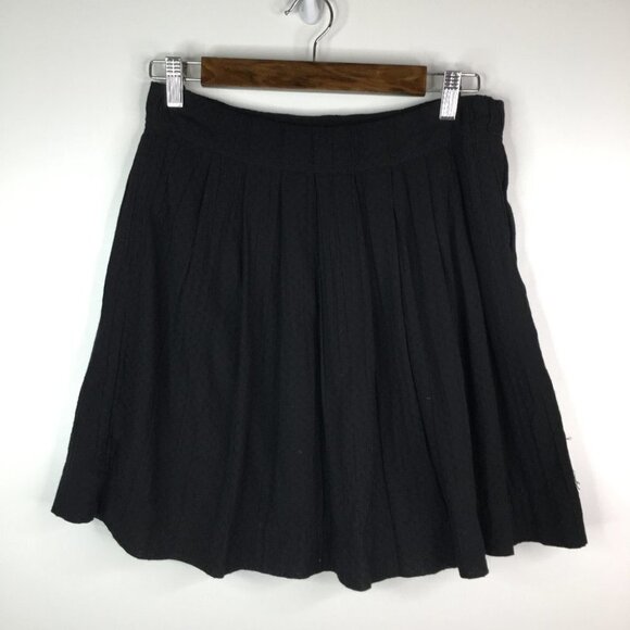 Ann Taylor Dresses & Skirts - Ann Taylor LOFT Black Skirt Size 0